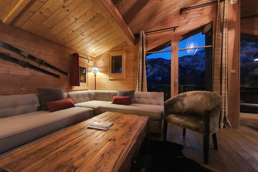 Cosy 4 Bedroom Chalet With Hot Tub Saint-Marcel  외부 사진