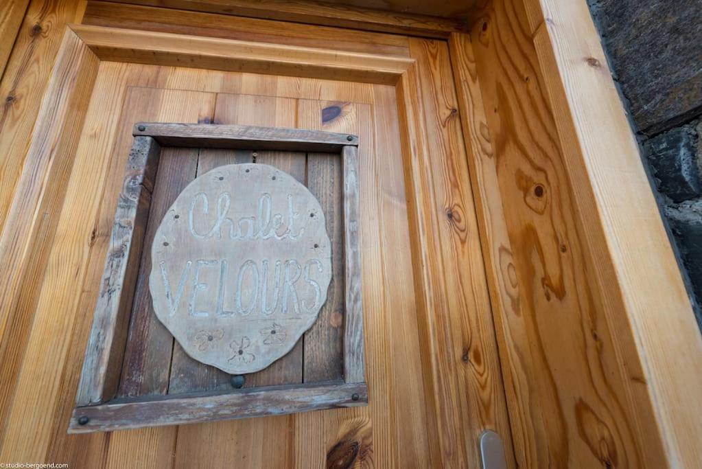 Cosy 4 Bedroom Chalet With Hot Tub Saint-Marcel  외부 사진