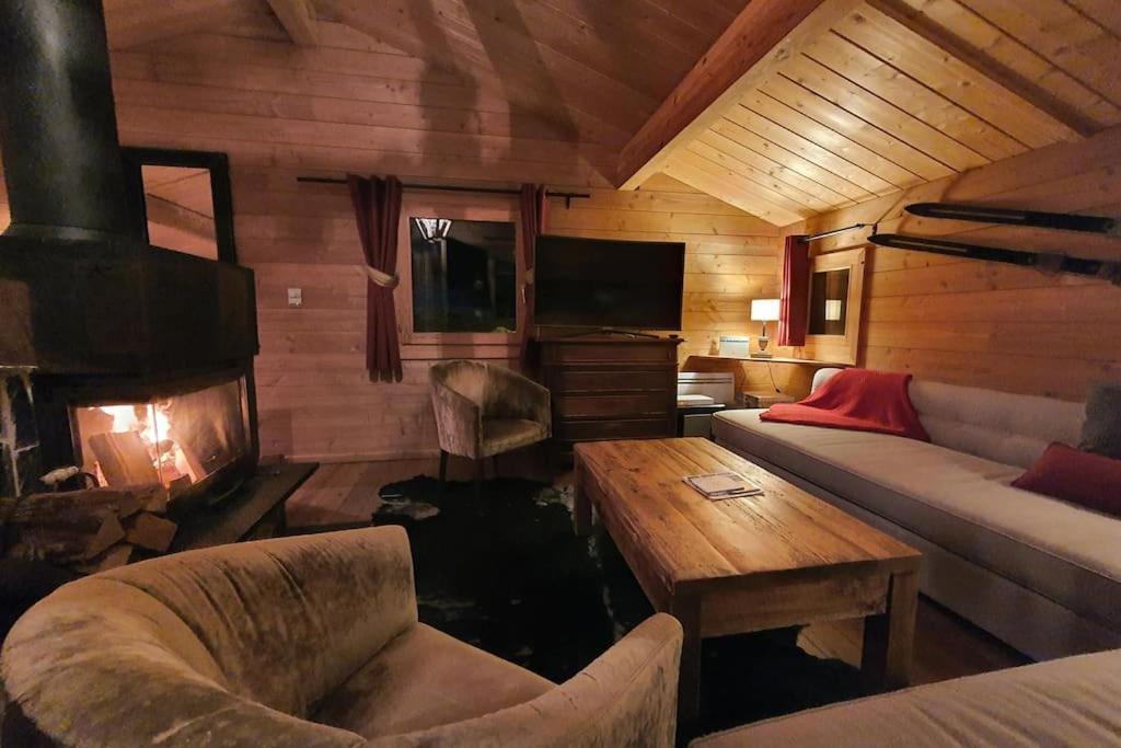 Cosy 4 Bedroom Chalet With Hot Tub Saint-Marcel  외부 사진