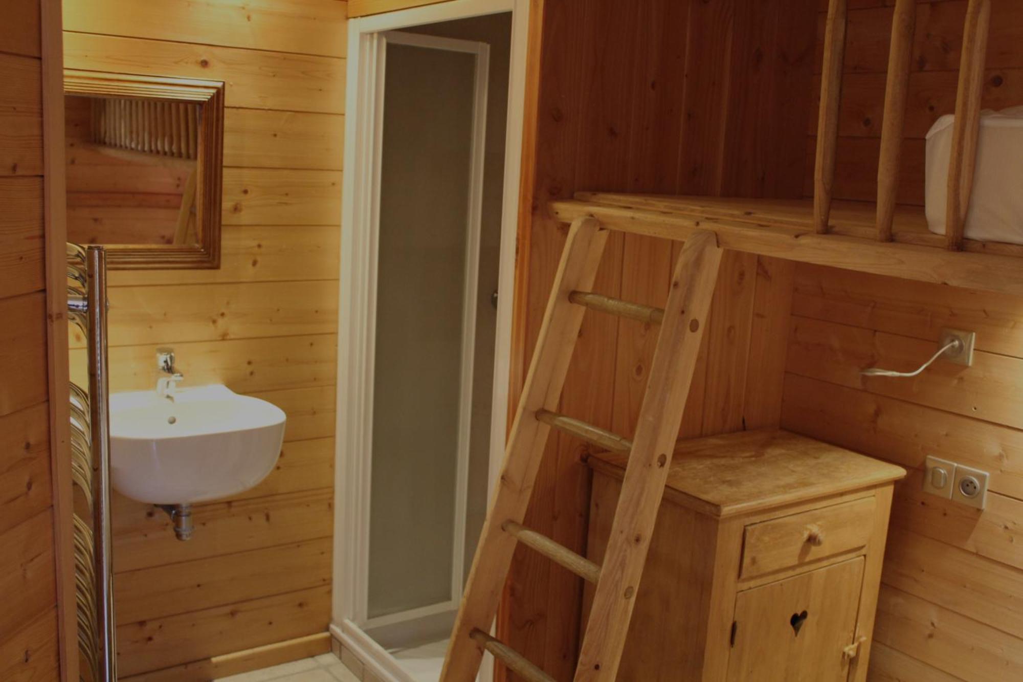 Cosy 4 Bedroom Chalet With Hot Tub Saint-Marcel  외부 사진